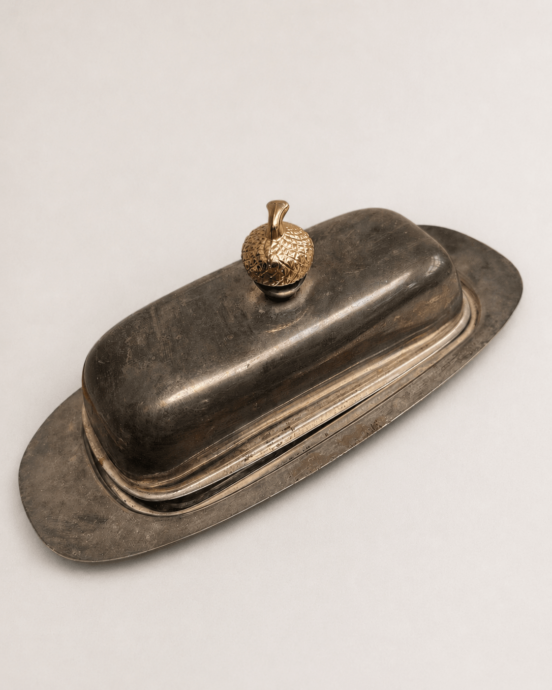 Vintage Silver-Plated Domed Butter Dish with Clear Glass Liner & Gilt Acorn Finial – Butter Dish – MILLA OBJETS