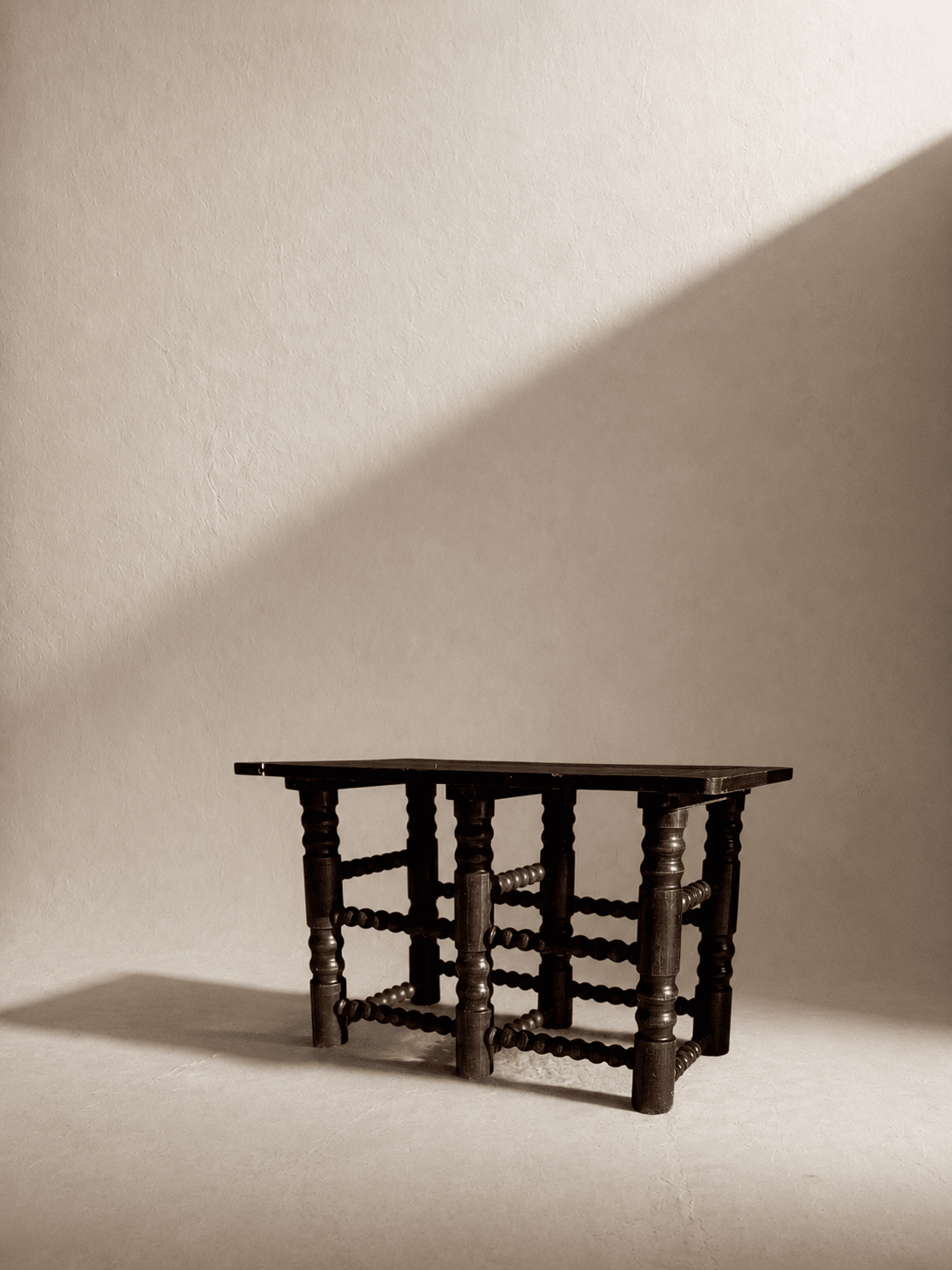 Brutalist Oak coffee table By Charles Dudouyt circa 1940s. – Coffee Table – MILLA OBJETS