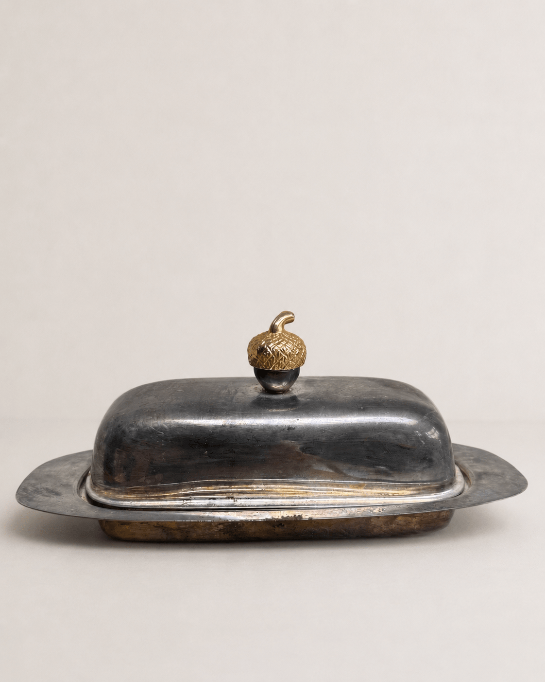 Vintage Silver-Plated Domed Butter Dish with Clear Glass Liner & Gilt Acorn Finial – Butter Dish – MILLA OBJETS