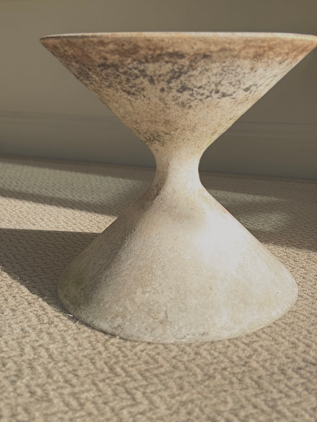 Willy Guhl Diablo Hourglass Planter