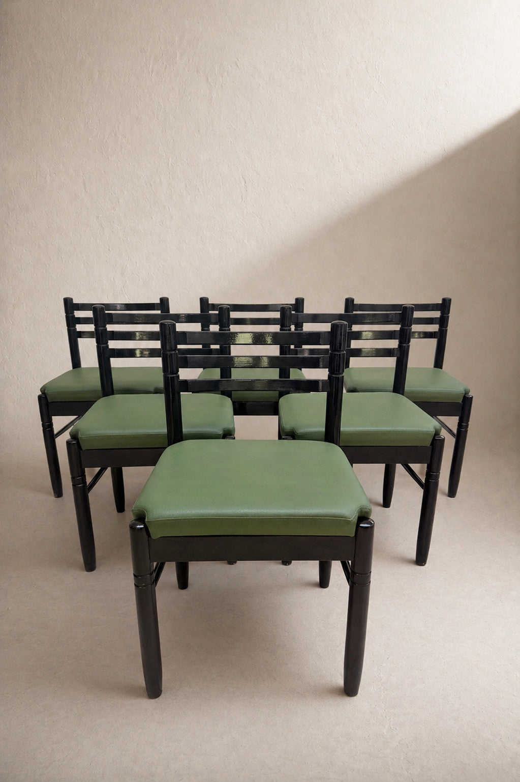 Set 6 Mid Century Style Black Lacquer Dining Chairs Green Upholstered Seats